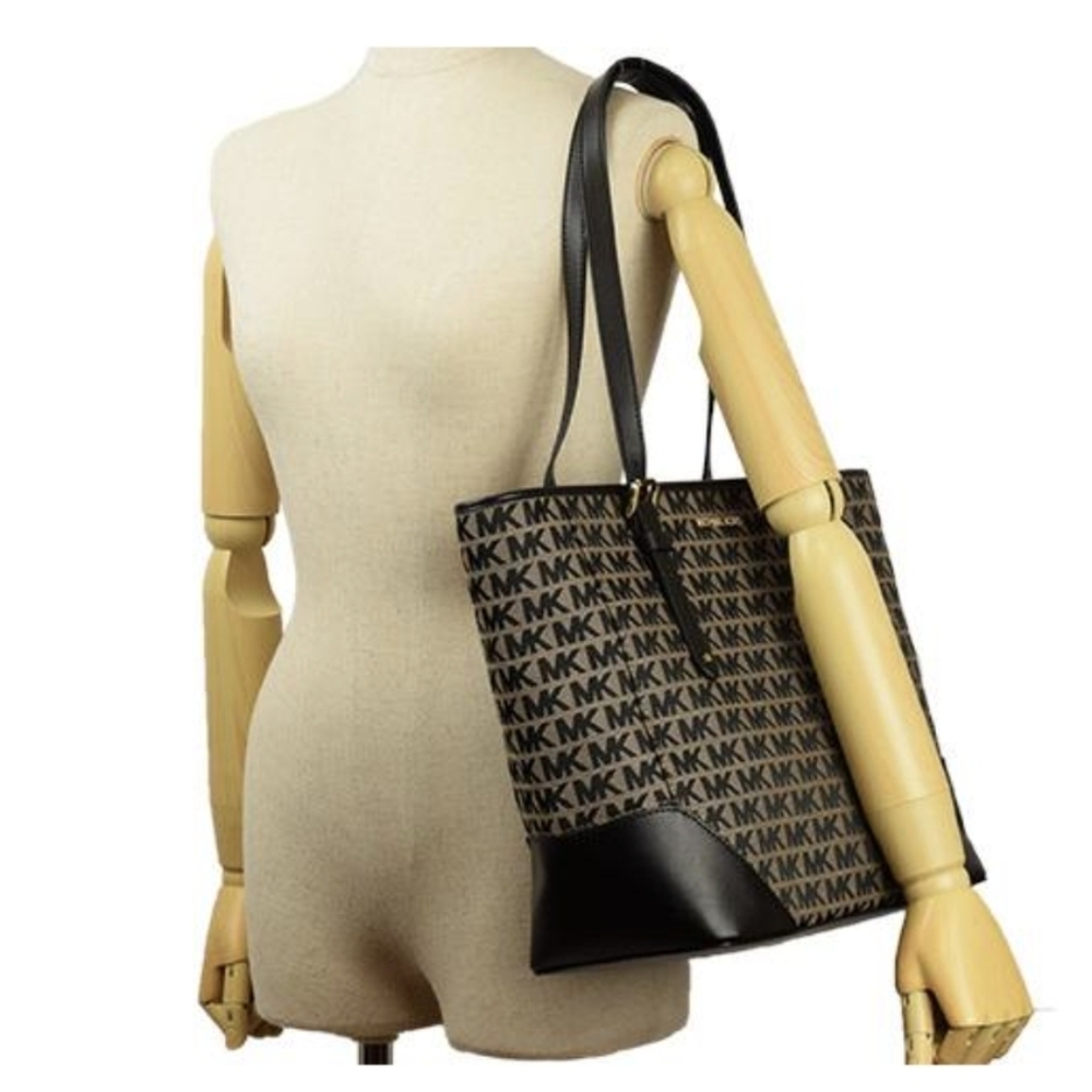 Michael Kors Aria Logo Large Black Tote - Picture 11 of 12